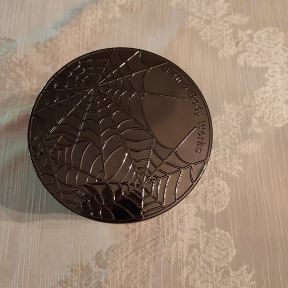 Bath and Body Works Wicked Apple 14.5 oz Halloween Candle with Spiderweb Top - Picture 3 of 8